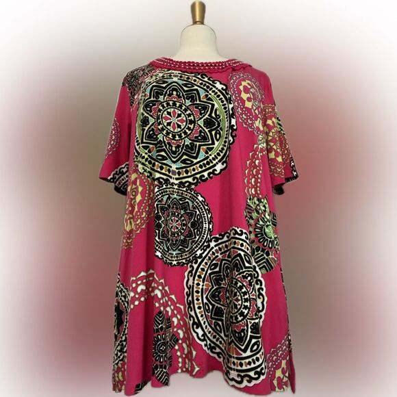 Gorgeous Multiples top! - Picture 3 of 8